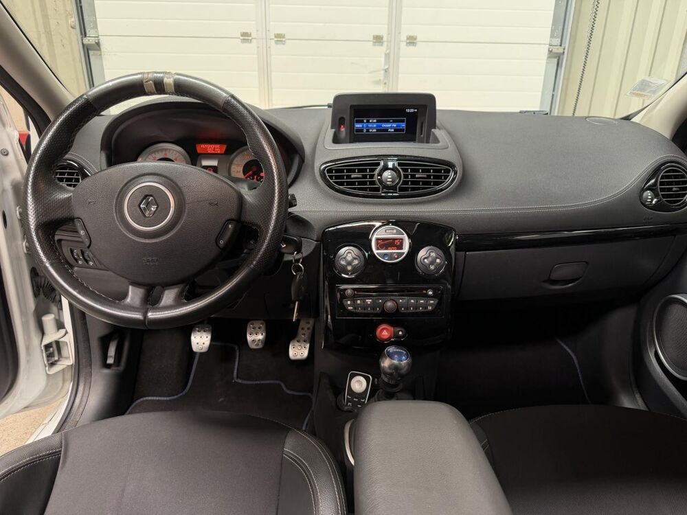 Clio 3 1.5 DCI 105 GT GORDINI PREMIERE MAIN 2011 occasion 52100 Bettancourt-la-Ferr&eacute;e
