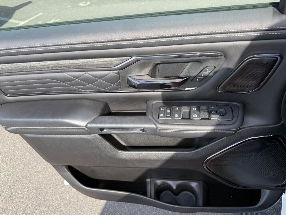RAM 1500 CREW LIMITED NIGHT EDITION BOX 2025 occasion 91830 Le Coudray-Montceaux