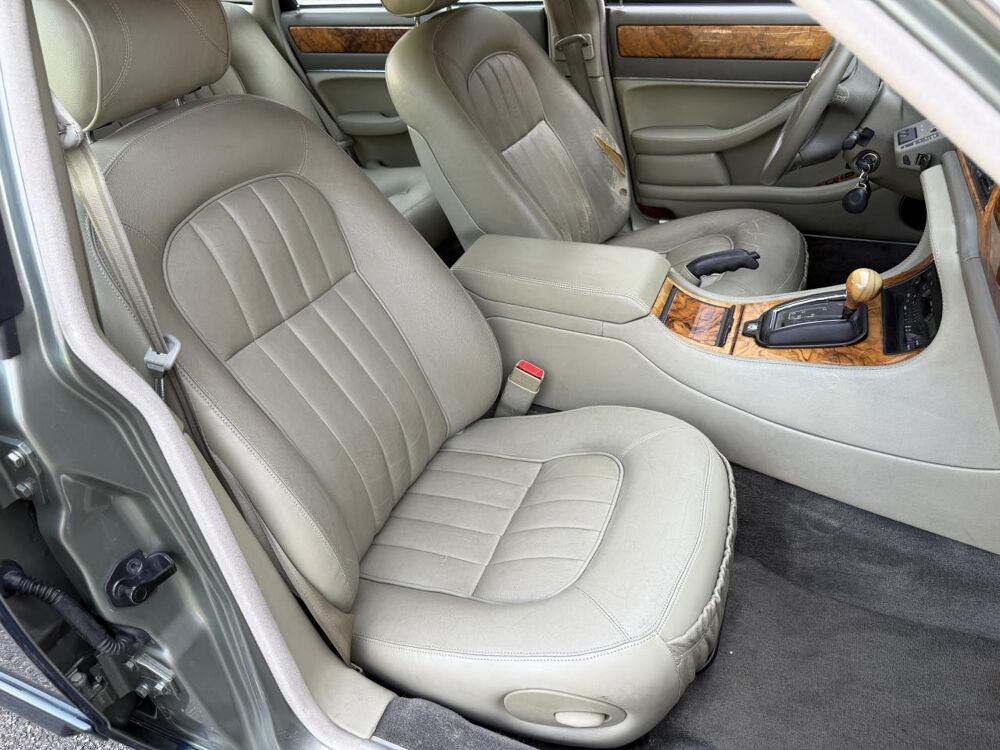 XJ 3.2i 1995 occasion 38330 Montbonnot-Saint-Martin