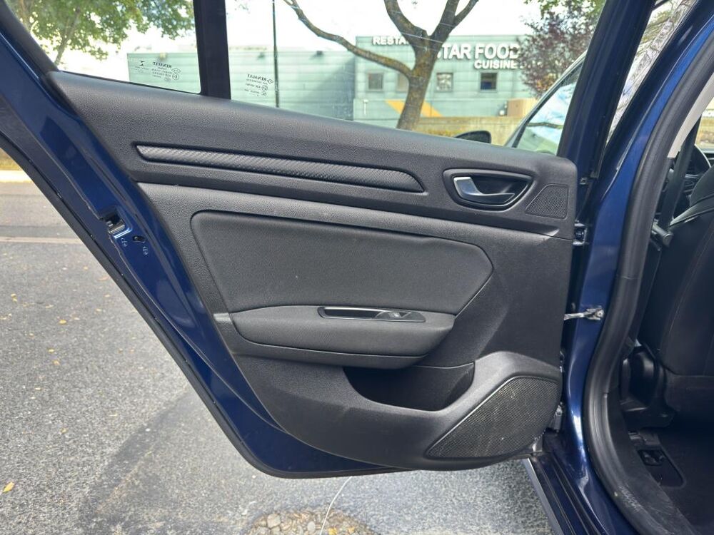 M&eacute;gane Estate 1.5 Blue dCi - 115 IV ESTATE BREAK Business 2019 occasion 77185 Lognes
