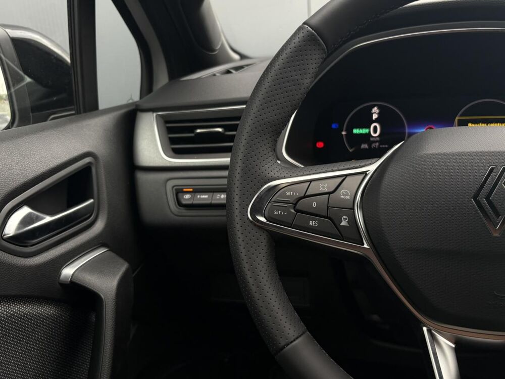 Captur NV 1.8 E-Tech Full Hybrid 160 Techno avec Pack Hiver 2025 occasion 35300 Foug&egrave;res