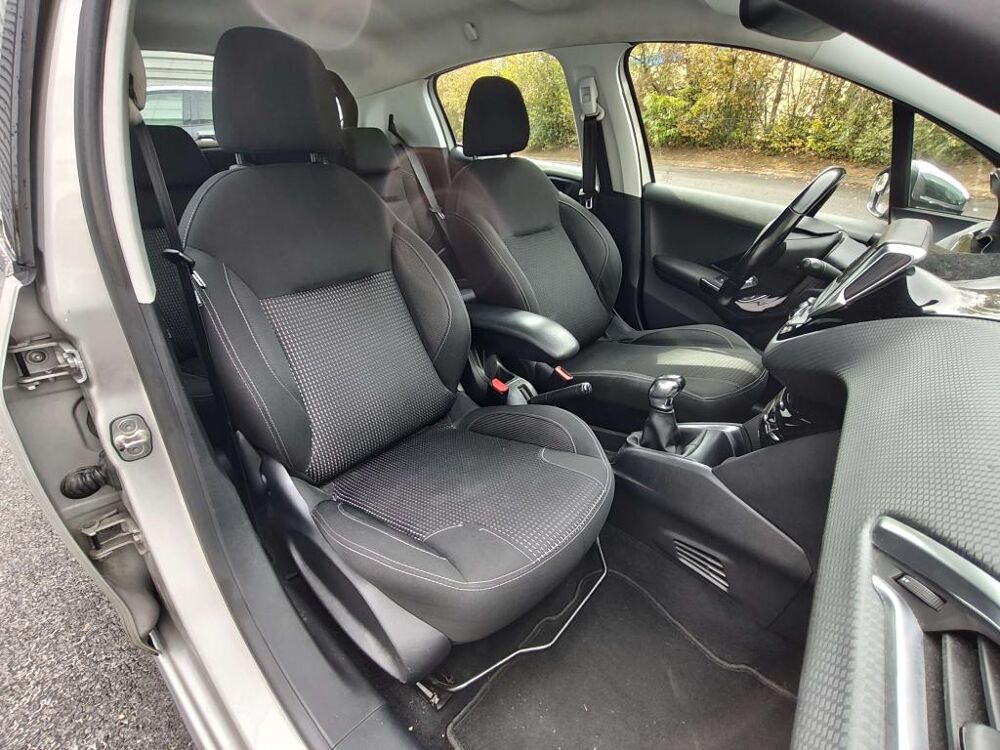 208 1.6 BlueHDi - 100CV BERLINE Allure Business 2018 occasion 77185 Lognes