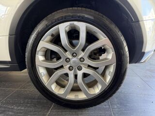 Range Rover Evoque 2.0 TD4 - 150 - BVA 4X4 SE Dynamic PHASE 2 / 1ER MAIN / ENT 2017 occasion 38400 Saint-Martin-d'H&egrave;res