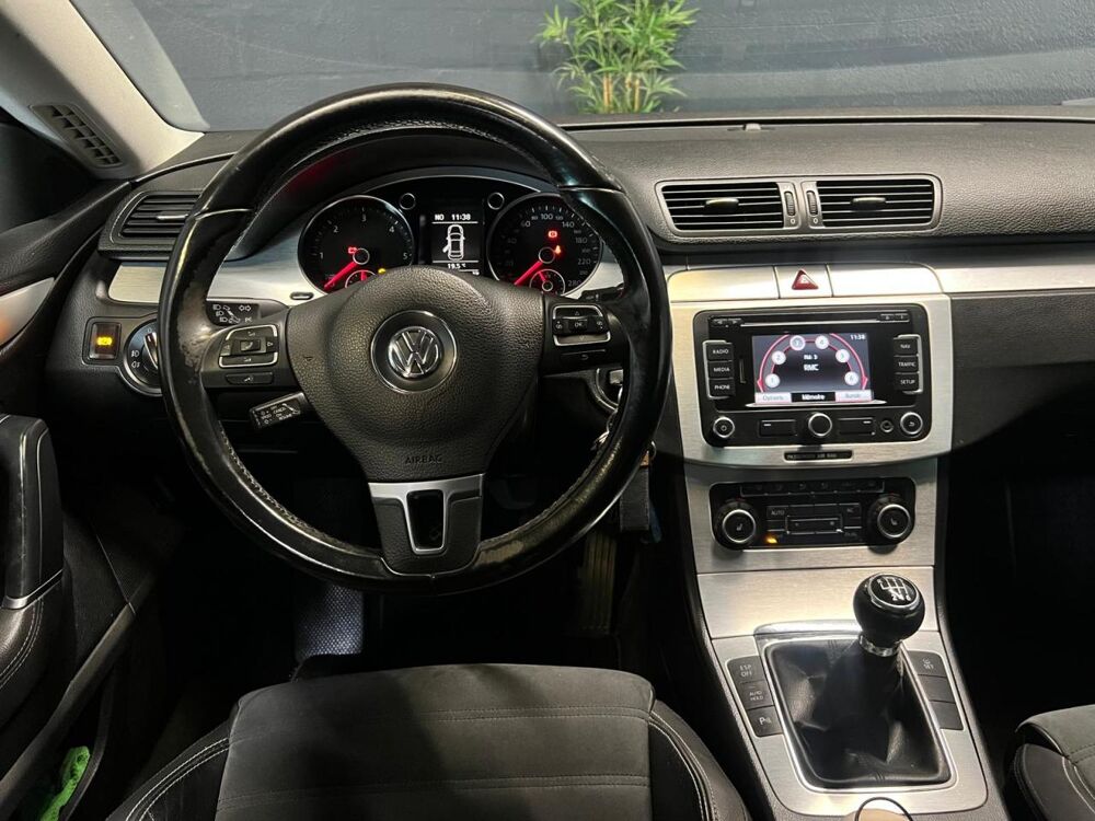 Passat 2.0 16V TDI BlueMotion - 140ch Carat - GARANTIE 6 MOIS MINIM 2011 occasion 33700 M&eacute;rignac