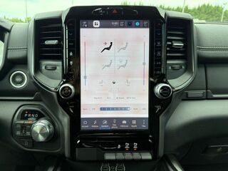RAM 1500 CREW CAB SPORT BLACK PACKAGE 2025 occasion 91830 Le Coudray-Montceaux