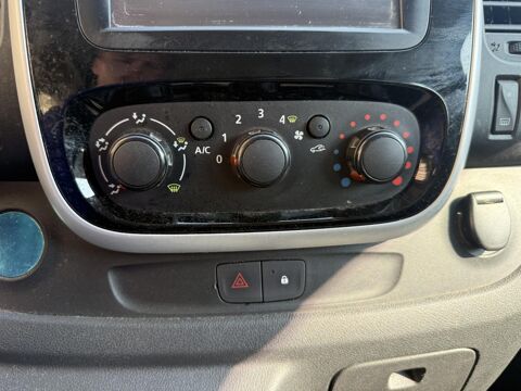 Trafic L1H1 1200 Kg 1.6 dCi - 120 III CABINE APPROFONDIE Fourgon C 2016 occasion 19100 Brive-la-Gaillarde