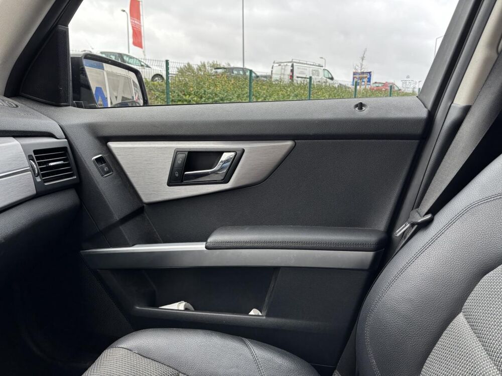 Classe GLK 220 CDI 170 - BVA G-Tronic PHASE 2 - ATELAGE / SUIVI MERCEDE 2011 occasion 49070 Beaucouz&eacute;