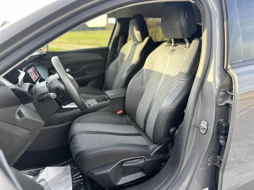408 130CH - Allure - CAM 360 - CARPLAY - REGULATEUR ADAPT 2023 occasion 13760 Saint-Cannat
