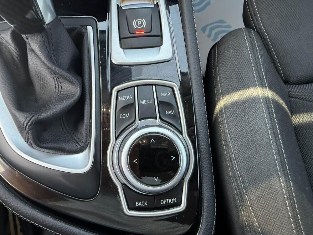 Serie 2 218i Active Tourer - BVA 136ch F45 Sport SUIVI BMW + GPS + C 2017 occasion 19100 Brive-la-Gaillarde
