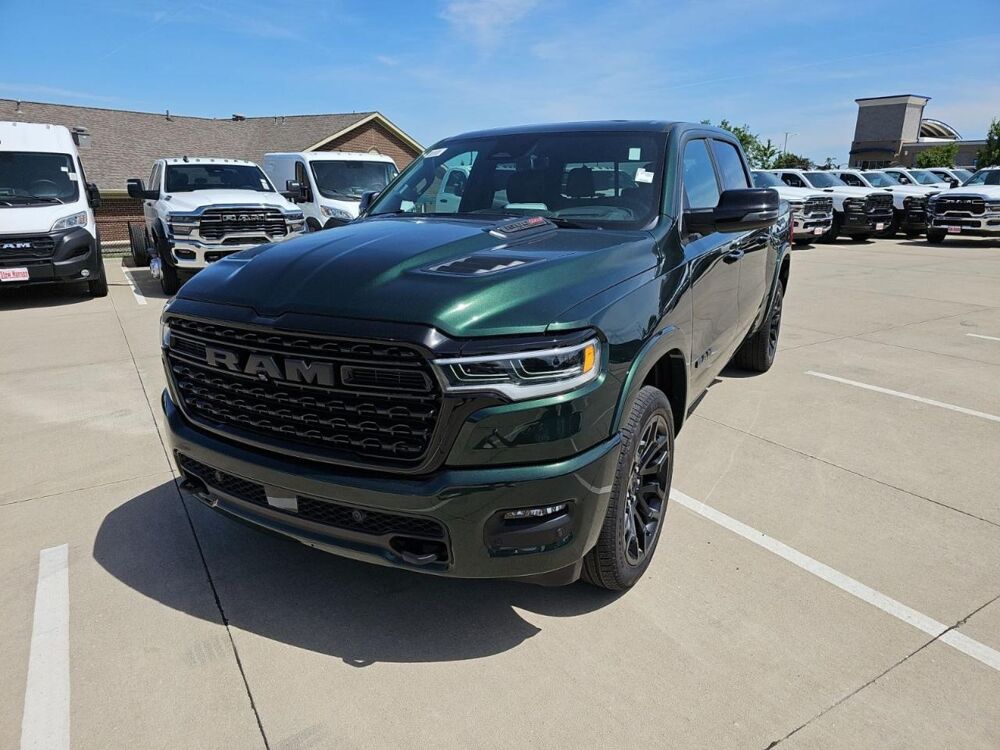 RAM 1500 CREW LIMITED NIGHT EDITION BOX HAYON MULTI V8 5,7L 2026 occasion 91830 Le Coudray-Montceaux