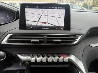 3008 1.6 BlueHDi BVA 120ch GPS + Cam&eacute;ra AR + carplay 2017 occasion 19100 Brive-la-Gaillarde