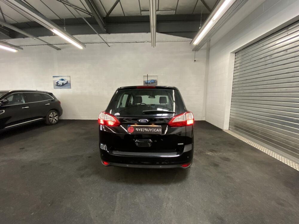 Grand C-MAX FORD GRAND FOCUS C-MAX 1.0 ECOBOOST 125 TITANIUM START-STOP 2018 occasion 02000 Laon