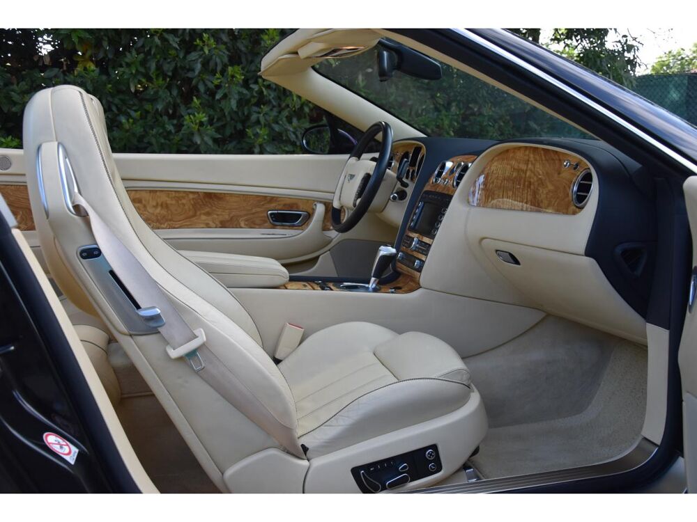 Continental Convertible 6.8i - BVA CONVERTIBLE CABRIOLET . 2008 occasion 06250 Mougins