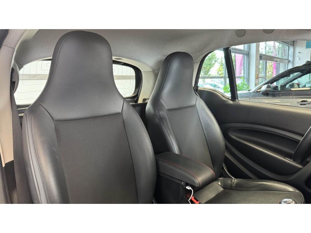 ForTwo Coupe 1.0i 71 S&S - Passion - 3&egrave;me main - Entretien Complet 2016 occasion 60740 Saint-Maximin
