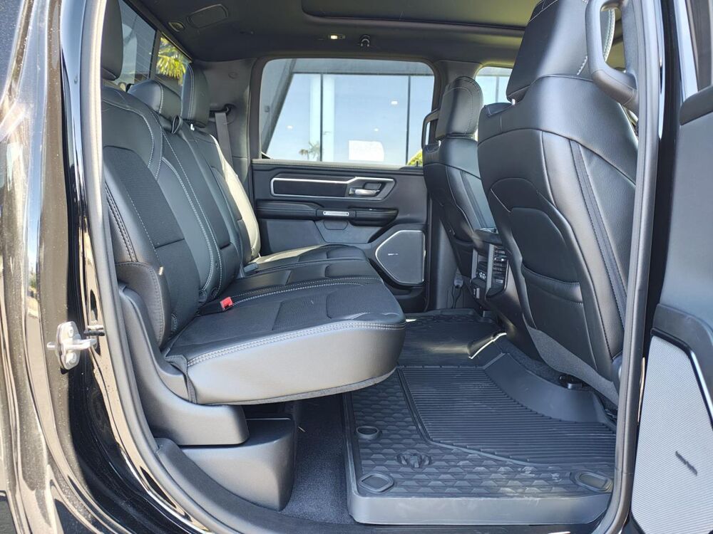RAM 1500 CREW CAB REBEL 2025 occasion 91830 Le Coudray-Montceaux