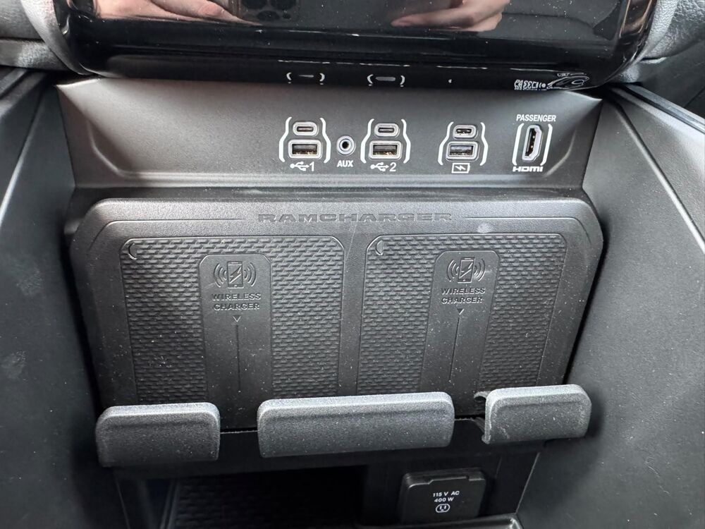RAM 1500 CREW LAIE SPORT NIGHT EDITION AIR BOX HAYON MULTI 2025 occasion 91830 Le Coudray-Montceaux