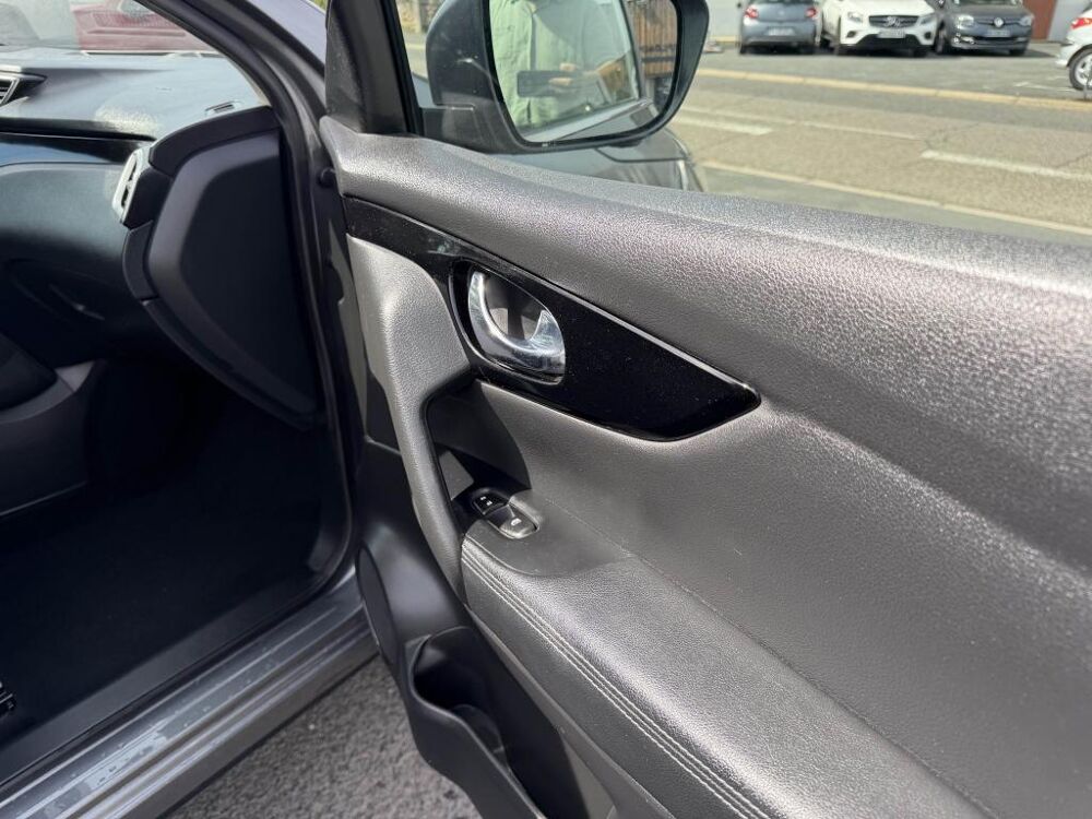 Qashqai 1.5 dCi - 115 N-Connecta gps + clim + camera AR et 360 + Rad 2020 occasion 19100 Brive-la-Gaillarde