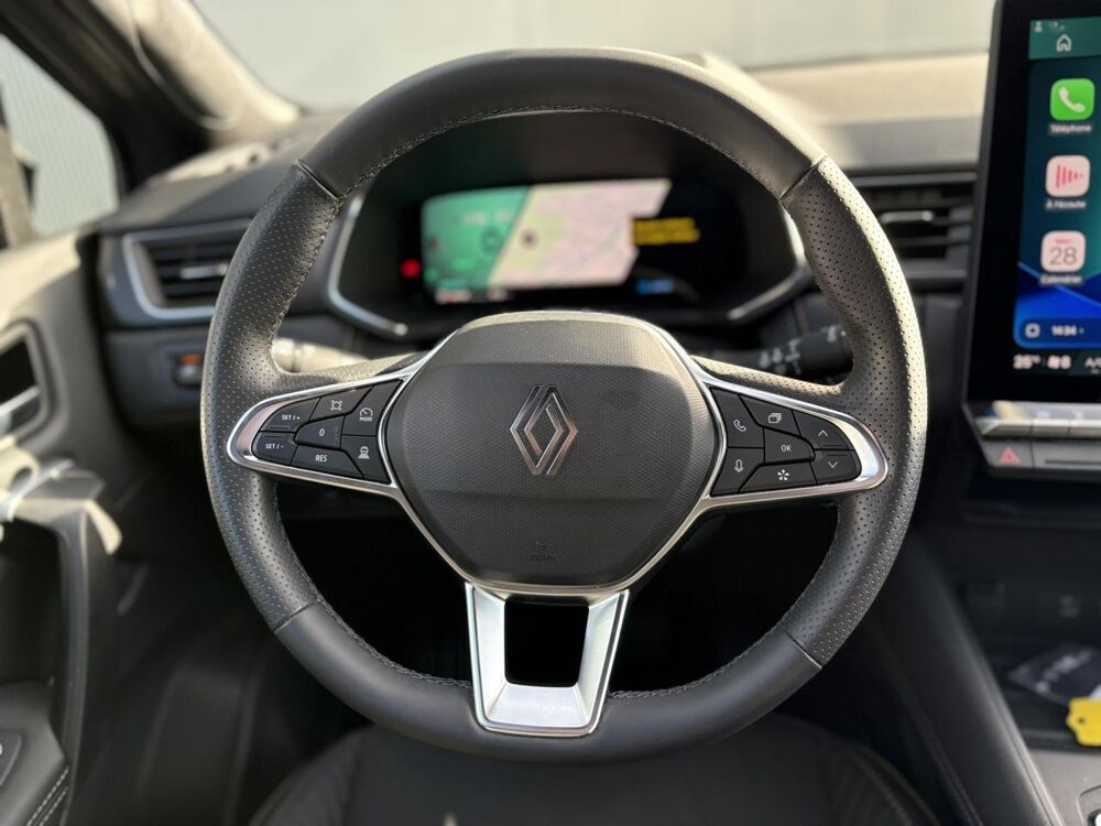 Symbioz E-Tech Full Hybrid 145 Iconic avec Cam&eacute;ra 360&deg;, et Hayon mai 2025 occasion 35300 Foug&egrave;res