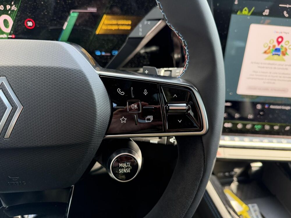Austral E-Tech Full Hybrid 200 Esprit Alpine avec Toit pano et Harma 2025 occasion 35300 Foug&egrave;res
