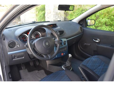 Clio 1.2i 16V - 75 III 2007 occasion 06250 Mougins