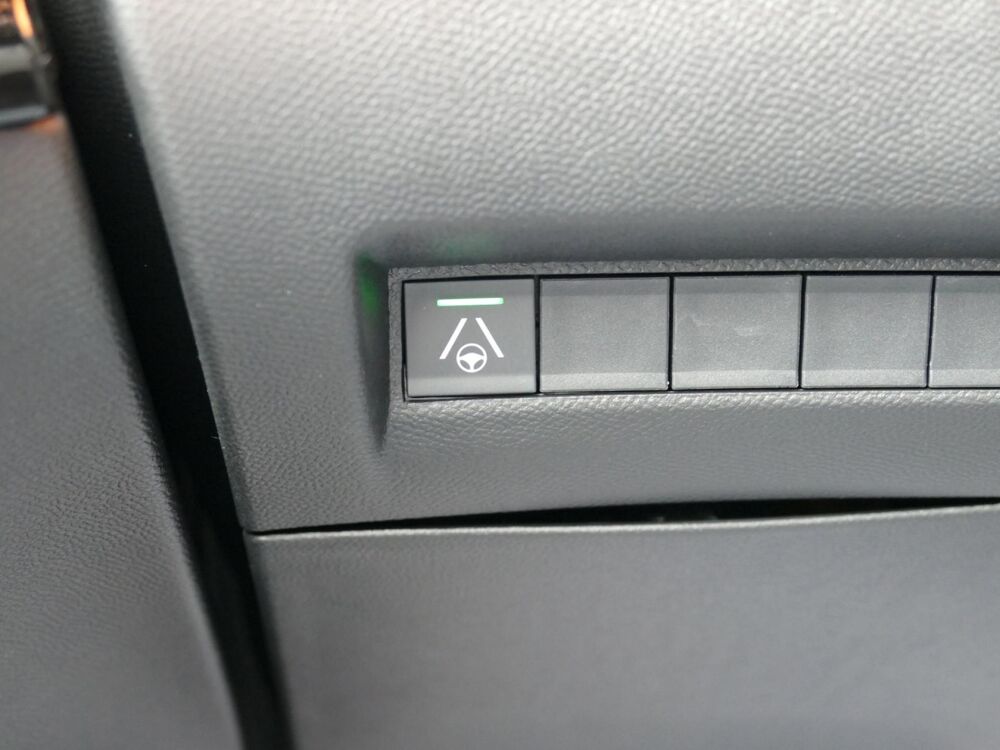 208 II HYBRID 145 GT - BV E-DCS6 PACK DRIVE ASSIST & TO. 2026 occasion 77090 Coll&eacute;gien