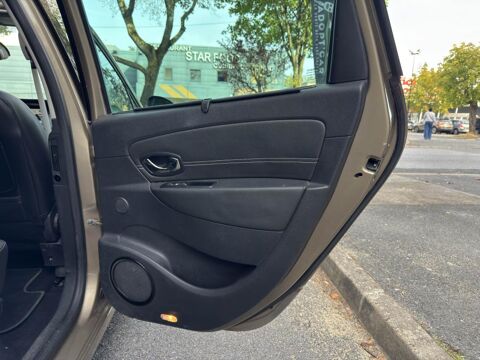 Sc&eacute;nic Grand 1.5 dCi FAP - 110 - BV EDC - 7pl GRAND III MONOSPACE 2013 occasion 77185 Lognes