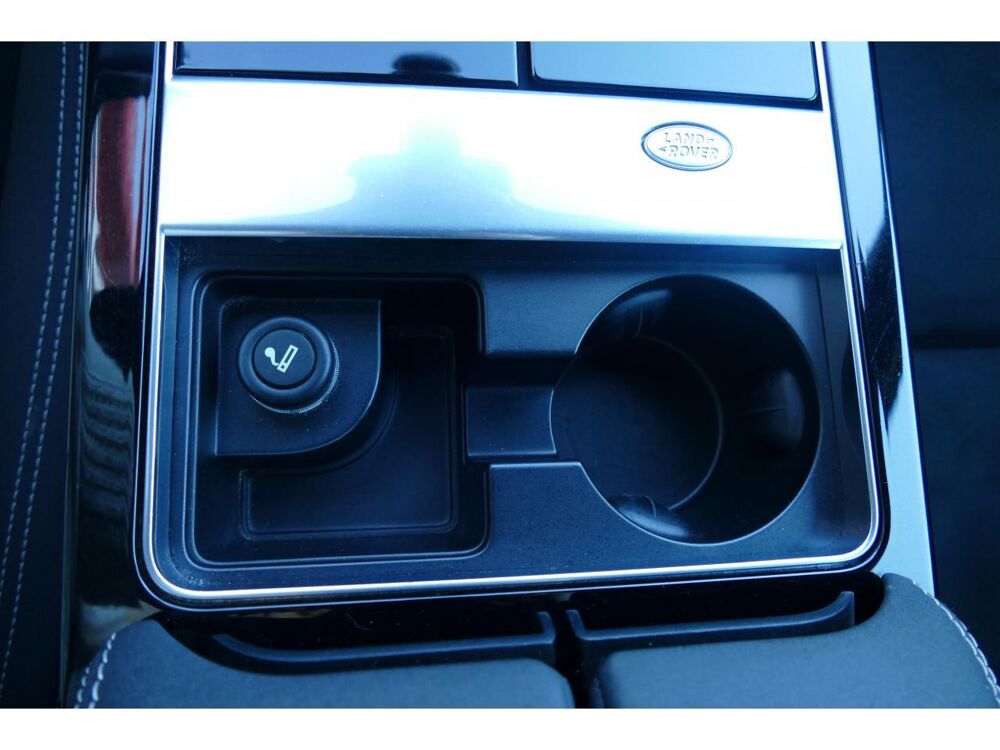 Range rover velar 2.0 D240 R-Dynamic BVA8 2017 occasion 06550 La Roquette-sur-Siagne