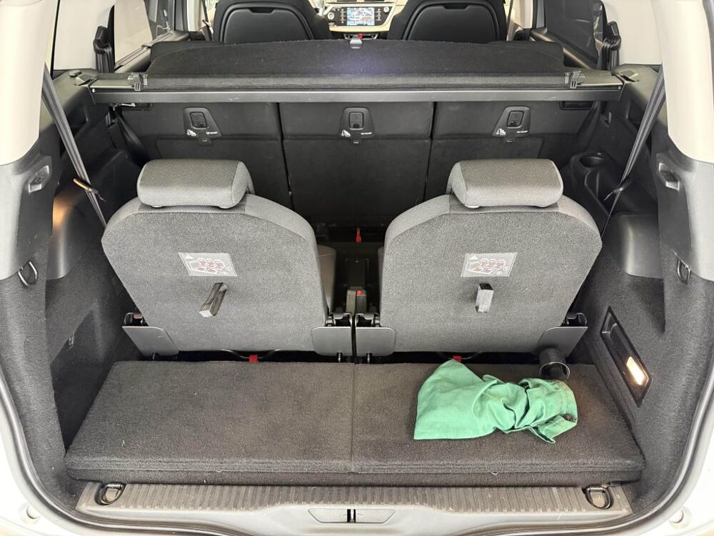 C4 Picasso 2.0 BlueHDi 150 - 2015 - 7 places - Attelage - Camera - Sieg 2015 occasion 60740 Saint-Maximin