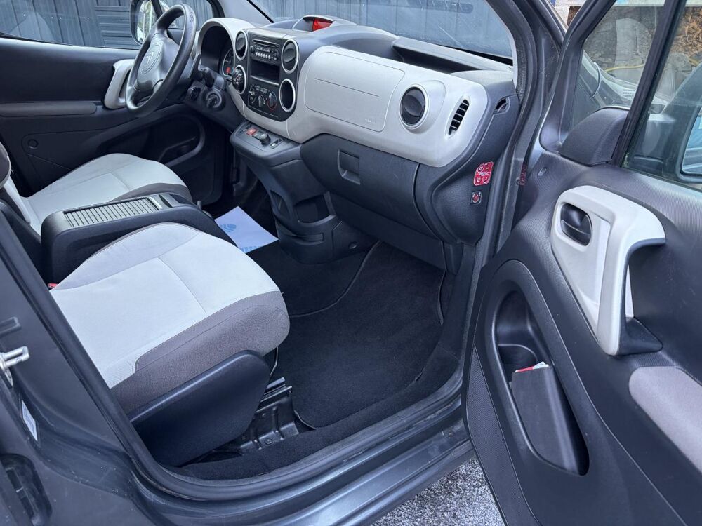 Berlingo 1.6 HDi - 100ch boite auto ETG6 / 2015 / suivi d\'entretien 2015 occasion 30260 Orthoux-S&eacute;rignac-Quilhan