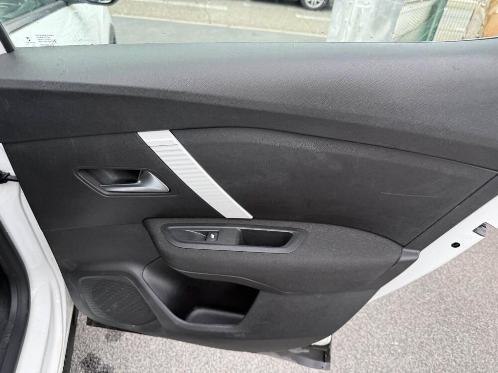 C4 1.5 BlueHDi - 110 S&S Feel Pack carplay + clim + radar AR 2022 occasion 19100 Brive-la-Gaillarde