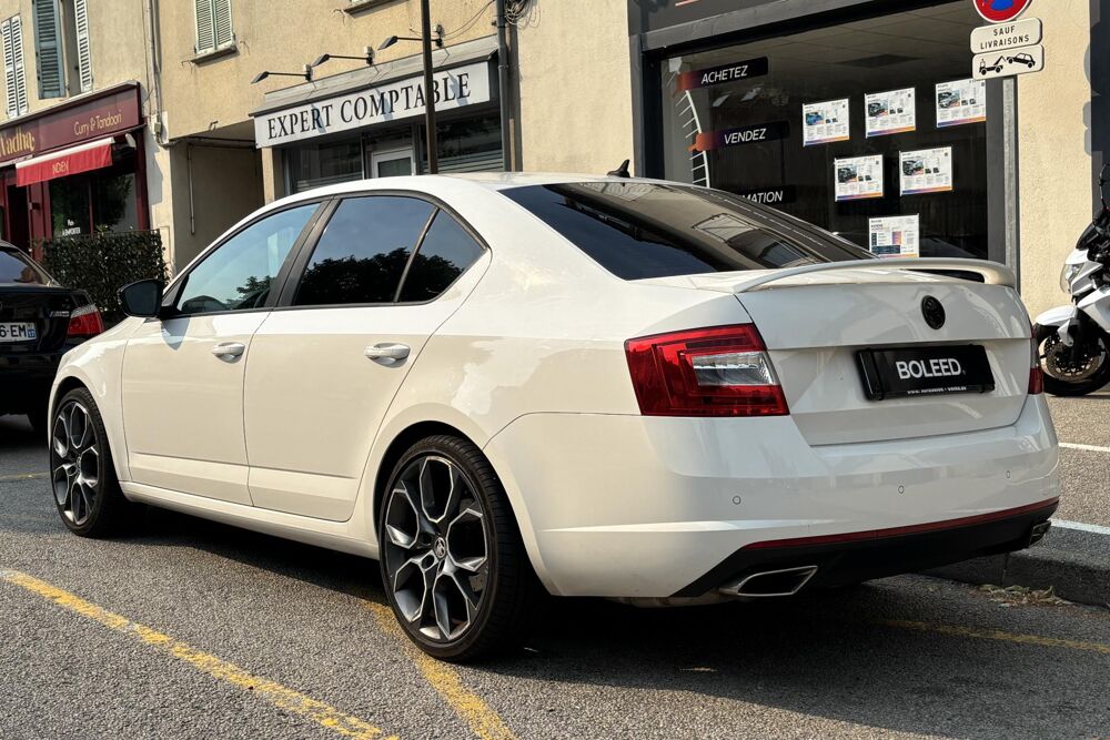 Octavia Skoda RS 2.0 TSI 220 DSG - Sieges RS & Sieges chauffants 2014 occasion 78760 Jouars-Pontchartrain