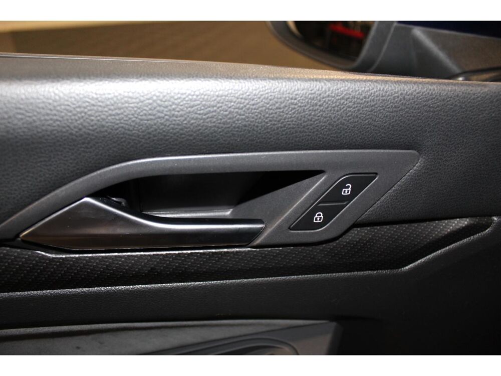 Golf VIII BERLINE R-Line 2.0 TDI SCR - 150CH - BV DSG 7 - ATH - 2021 occasion 95340 Bernes-sur-Oise