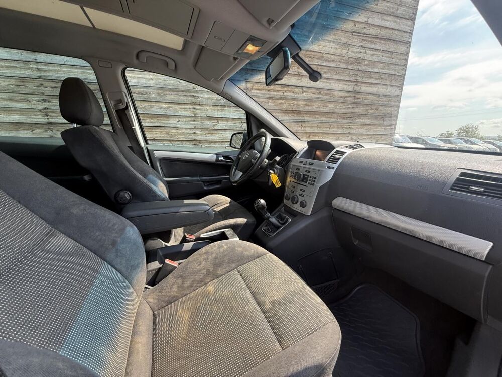 Zafira 1.7 CDTI FAP - 125 7 places 2010 occasion 19100 Brive-la-Gaillarde