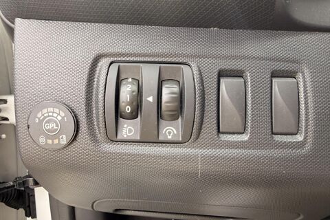Clio 1.2 GPL - 75 BERLINE Zen - BLEUTOOTH - CLIMATISATION 2013 occasion 78760 Jouars-Pontchartrain