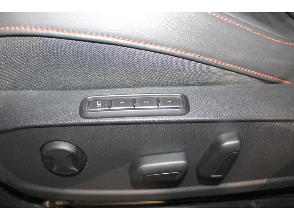Leon FR 1.4 e-HYBRID - 204 - BV DSG 6 -SUIVI COMPLET SEAT - ATTEL 2020 occasion 95340 Bernes-sur-Oise