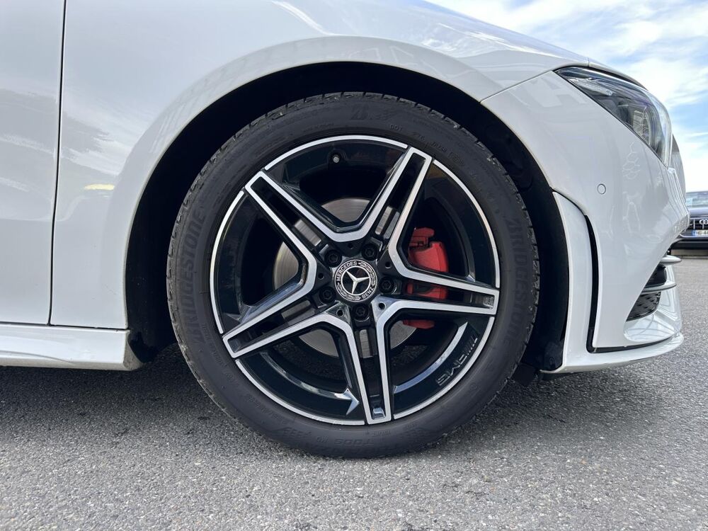 Classe CLA 200D 150CH BV 8G-DCT AMG LINE TOIT OUVRANT/SIEGES CHAUFFANTS 2023 occasion 33450 Montussan