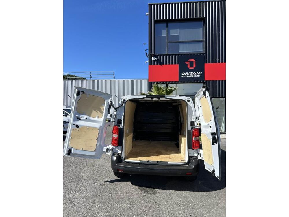 Vivaro L2 STANDART PACK BUSINESS BlueHDi 120 S&S FOURGON 2022 occasion 44700 Orvault