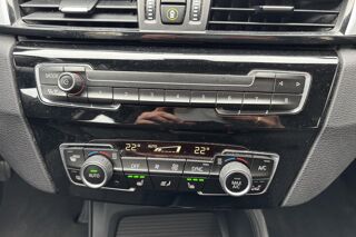X1 BMW sDrive 18i Lounge F48 136ch - Moteur 78 000 km - Si&egrave;ges 2015 occasion 78760 Jouars-Pontchartrain