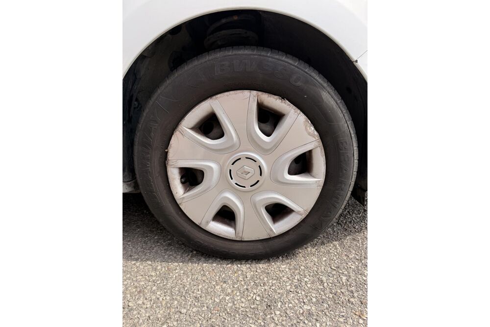 Clio 1.2 GPL - 75 BERLINE Zen - BLEUTOOTH - CLIMATISATION 2013 occasion 78760 Jouars-Pontchartrain