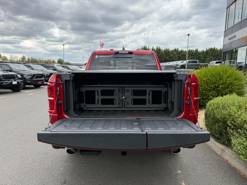 RAM 1500 CREW TUNGSTEN AIR BOX HAYON MULTI 2026 occasion 91830 Le Coudray-Montceaux