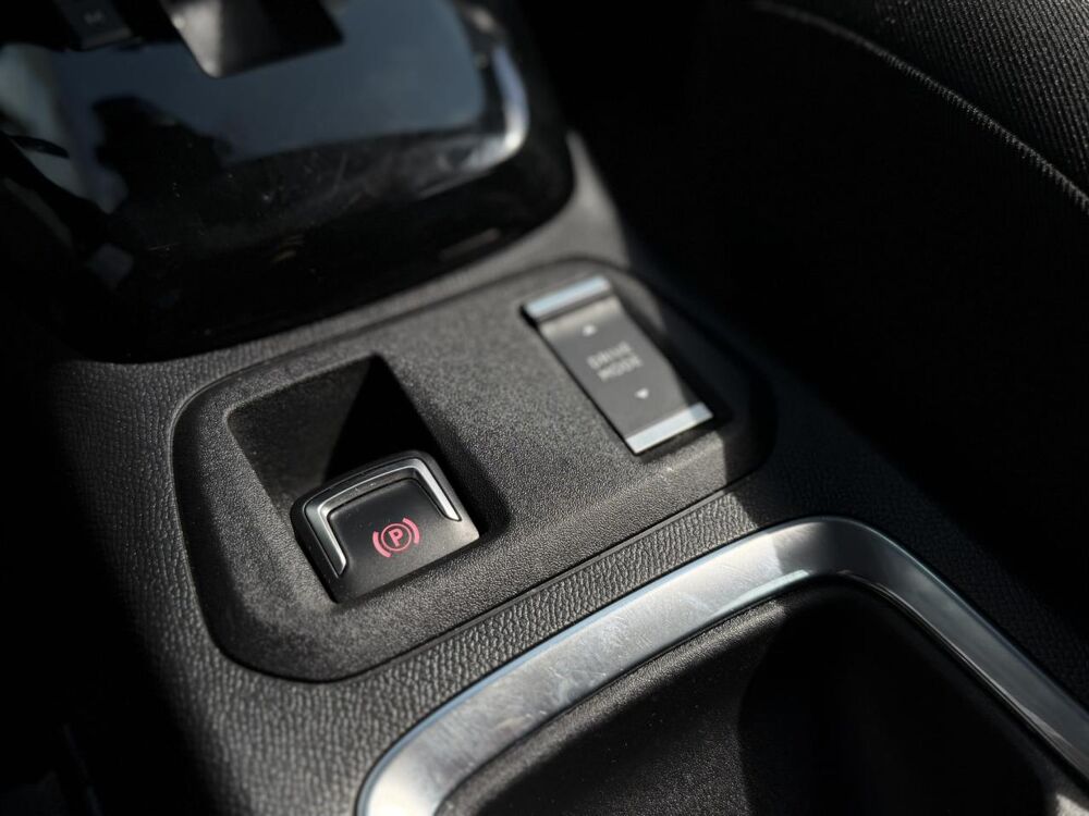 Corsa 1.2 Turbo 100 BVA Edition avec Cam&eacute;ra et Apple Car Play 2025 occasion 35300 Foug&egrave;res
