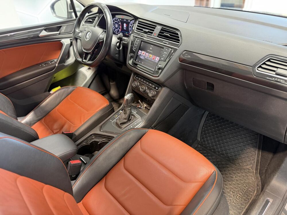 Tiguan 1.4 TSI 150CH ACT CARAT EXCLUSIVE DSG BVA GARANTIE 12 MOIS 2017 occasion 16000 Angoul&ecirc;me