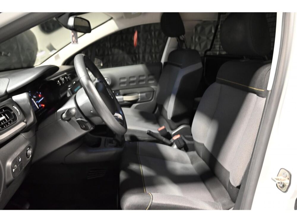 C3 1.2 PureTech 12V - 83 S&S 2016 BERLINE ENTREPRISE Feel Nav 2021 occasion 77100 Meaux