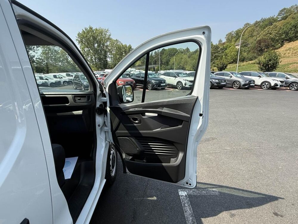 Trafic L1H1 2800 Kg 2.0 Blue dCi - 130 Fourgon Confort L1H1 TVA REC 2023 occasion 19100 Brive-la-Gaillarde