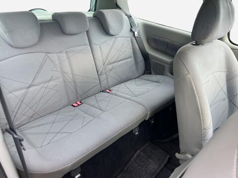Clio 1.2i 16V II BERLINE Authentique PHASE 2 2004 occasion 06250 Mougins
