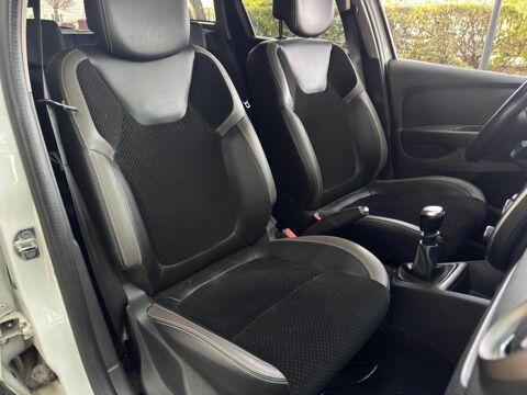 Clio Estate 1.2 Energy TCe - 120 IV ESTATE BREAK Intens PHASE 2 2018 occasion 77185 Lognes