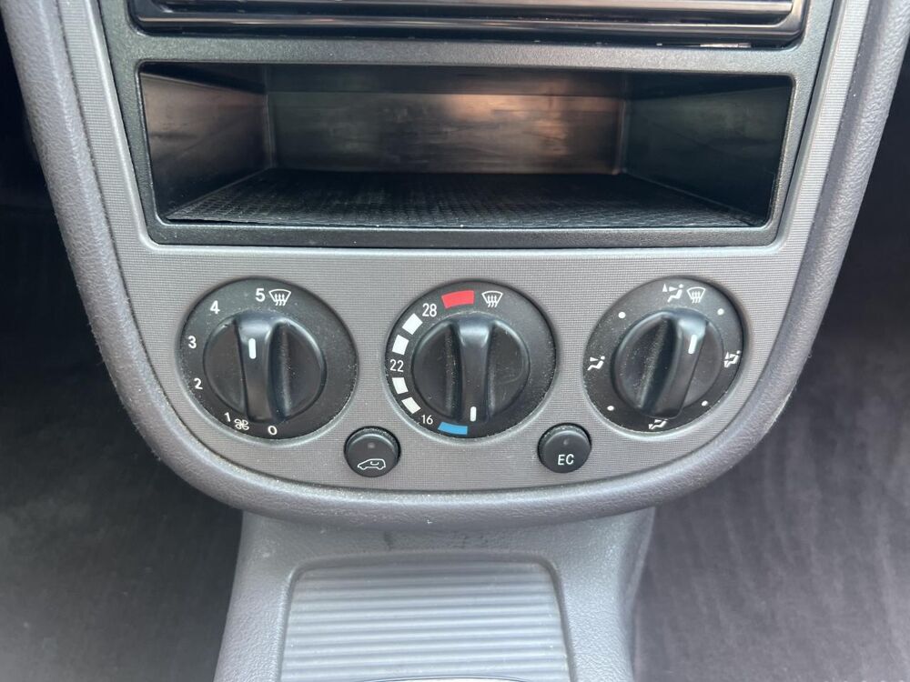 Classe A A 160 CDI Classic PHASE 2 2001 occasion 49070 Beaucouz&eacute;