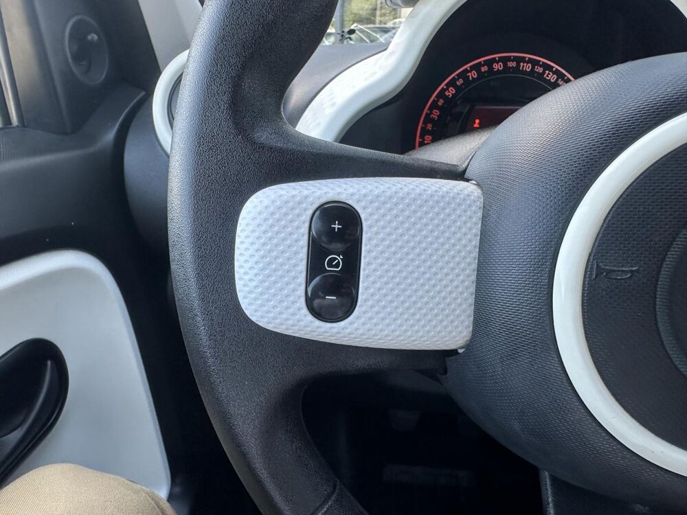Twingo 1.0 SCe - 70 E6C Bo&icirc;te courte III BERLINE Life 2 PHASE 1 - 2018 occasion 33450 Montussan