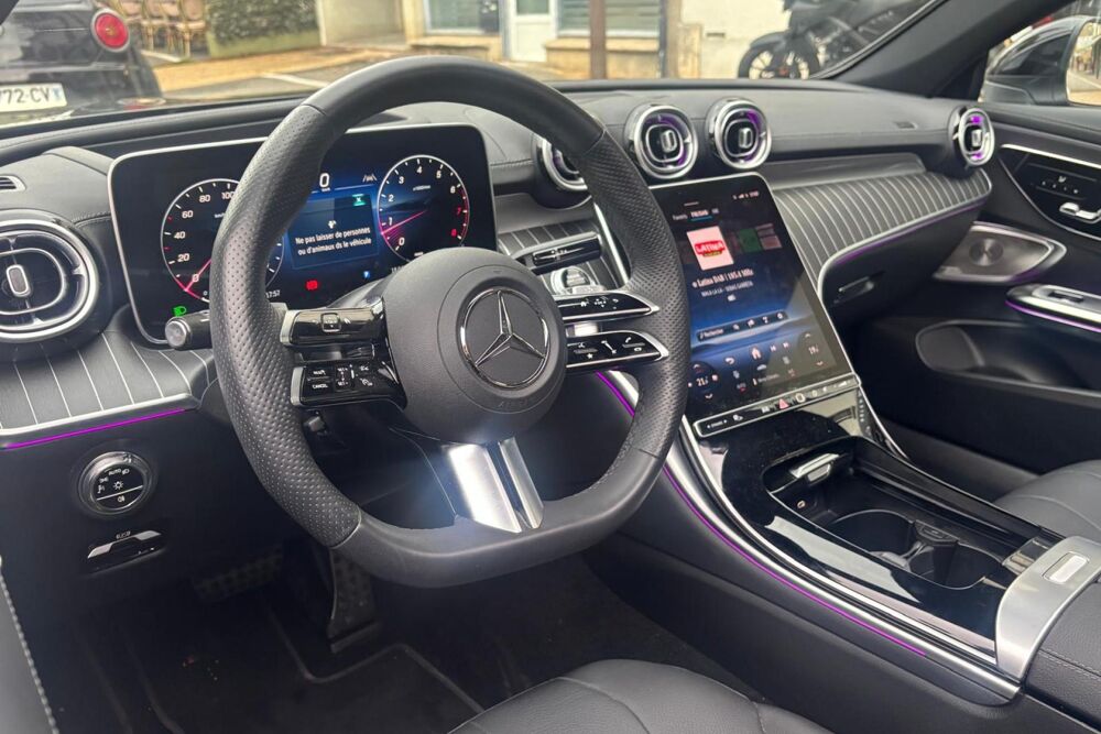 Classe A COUPE 204 CH AMG LINE - TOIT OUVRANT - BURMESTER - CAMERA 36 2025 occasion 78760 Jouars-Pontchartrain