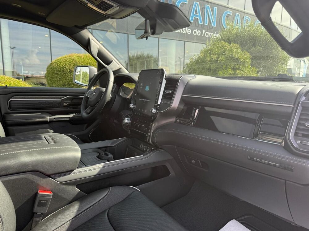 RAM 1500 CREW LIMITED NIGHT EDITION BOX HAYON MULTI V8 5,7L 2026 occasion 91830 Le Coudray-Montceaux